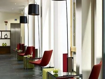 Hilton Garden Inn Dubai Jumeirah
