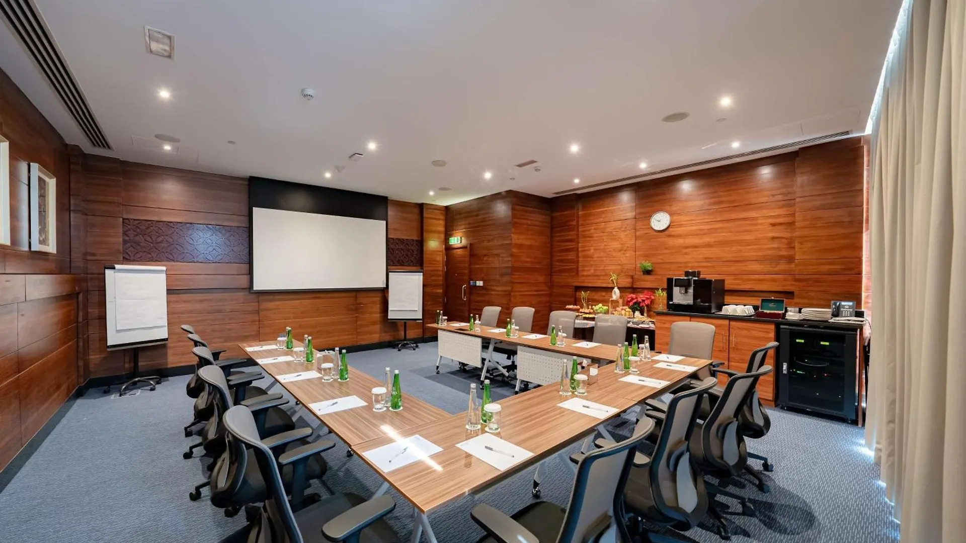 Hilton Garden Inn Dubai Jumeirah