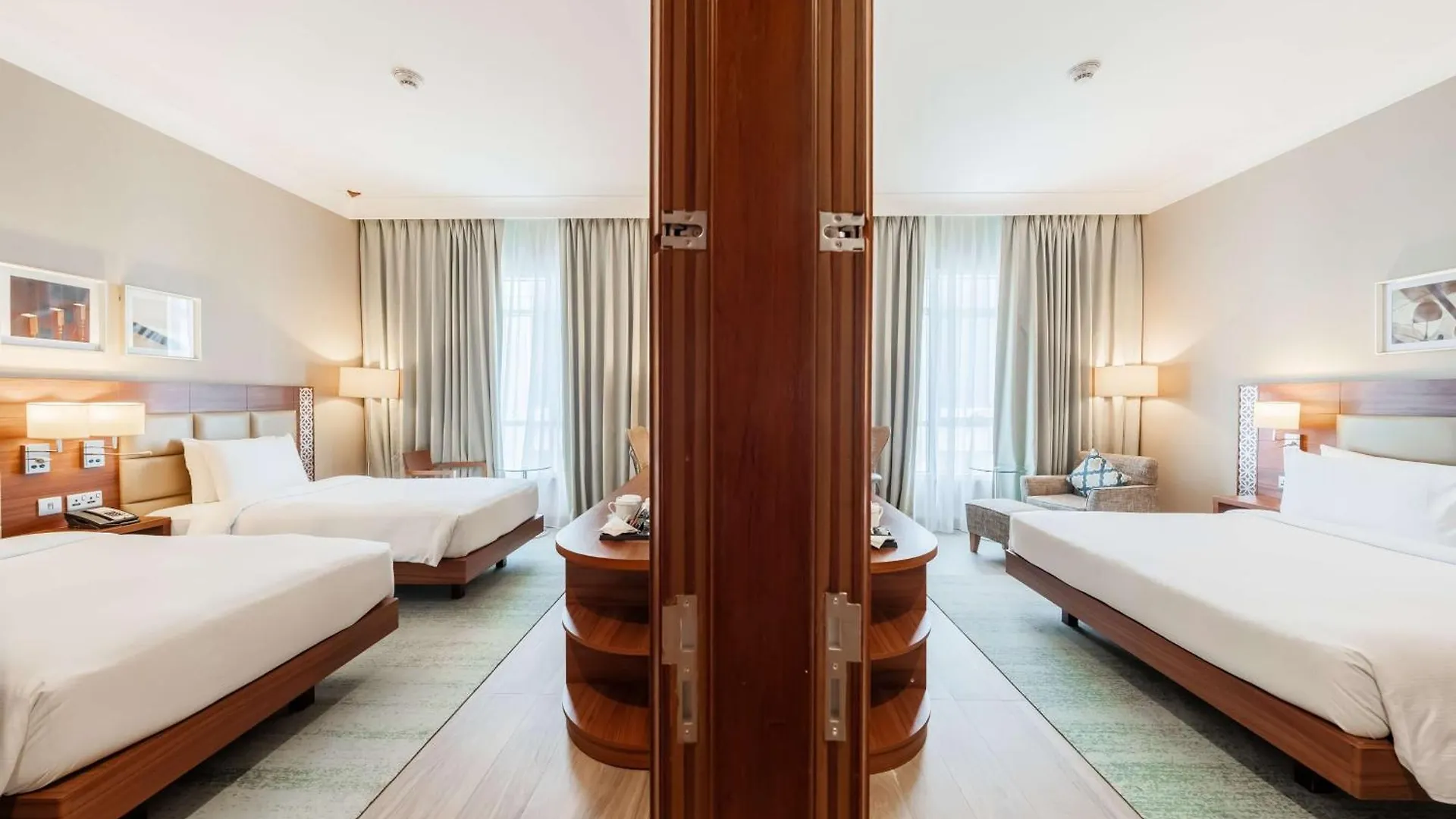 Hilton Garden Inn Dubai Jumeirah 4*,  Spojené arabské emiráty