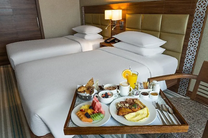 Hilton Garden Inn Dubai Jumeirah 4*,