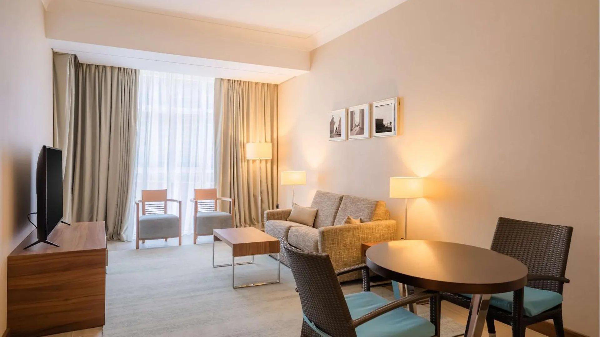 **** Hotel Hilton Garden Inn Dubai Jumeirah Emiratos Árabes Unidos