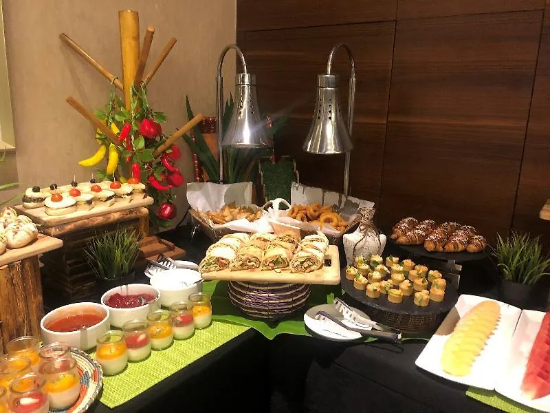 Hilton Garden Inn Dubai Jumeirah Hotel